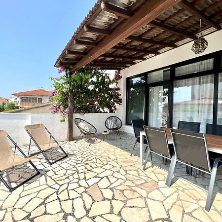 Apartment Denis - Great Location & Large Terrace Makarska Bagian luar foto