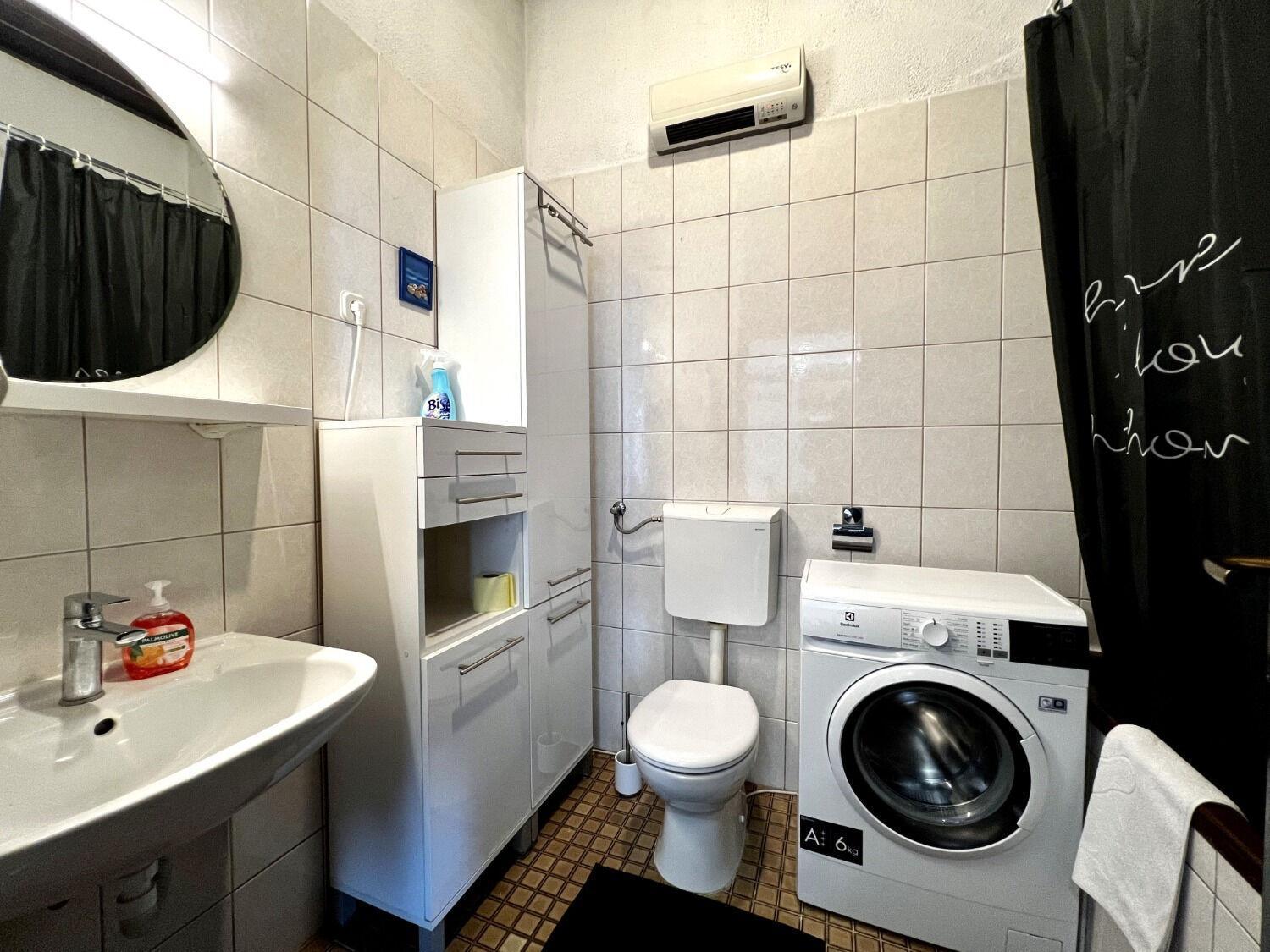 Apartment Denis - Great Location & Large Terrace Makarska Bagian luar foto